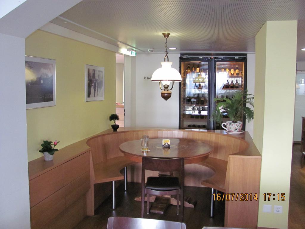 Hotel Metzgern Зарнен Екстер'єр фото